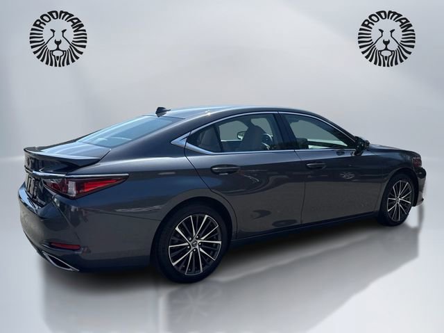 Used 2025 Lexus ES 350 w/ Premium Package image 5