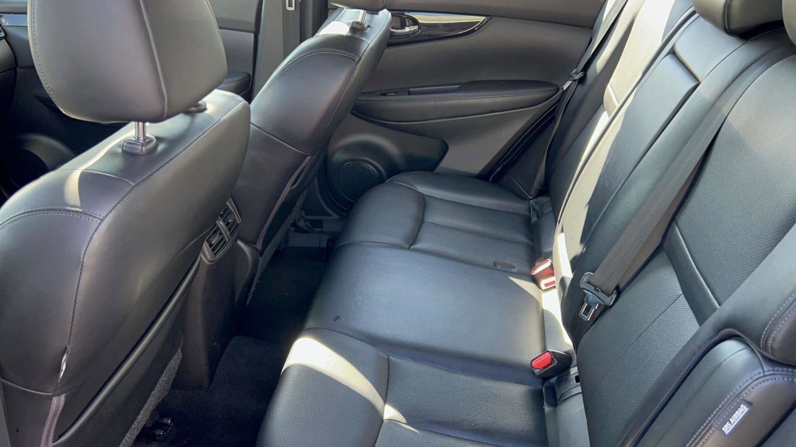 Used 2022 Nissan Rogue Sport SL w/ Premium Package image 33