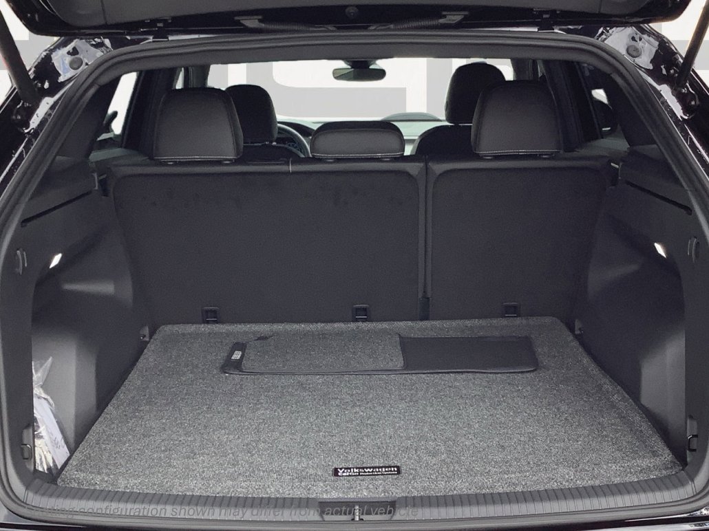 New 2026 Volkswagen Atlas Cross Sport SE image 14