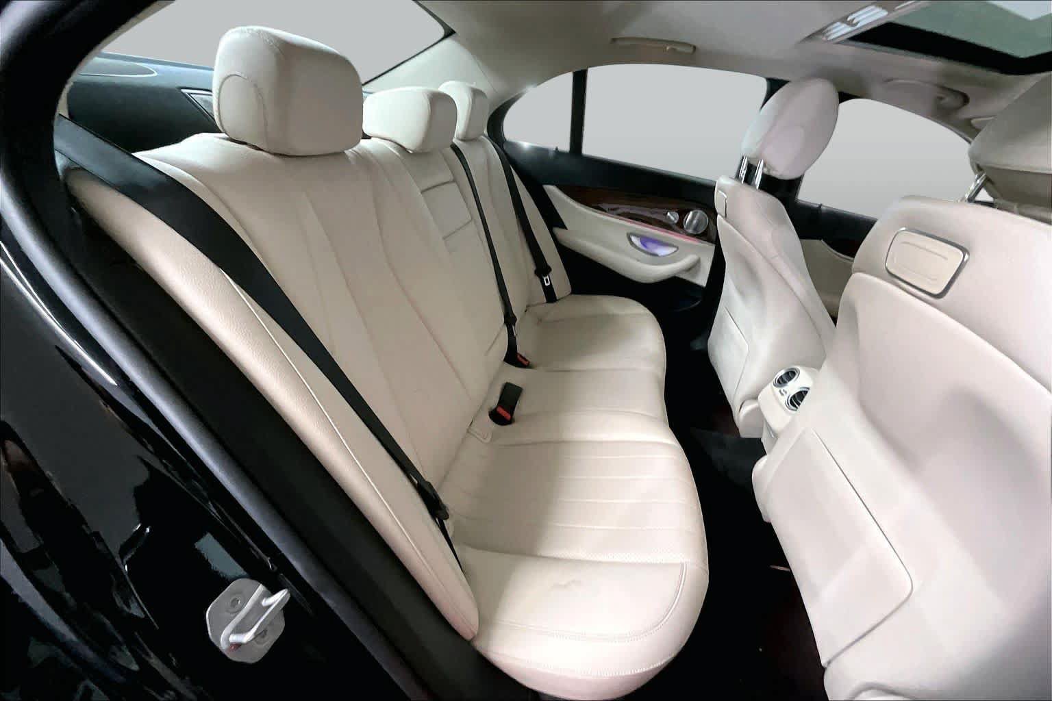 Certified 2018 Mercedes-Benz E 300 4MATIC image 20