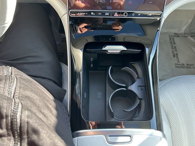 Used 2023 Mercedes-Benz EQE 500 4MATIC SUV image 25