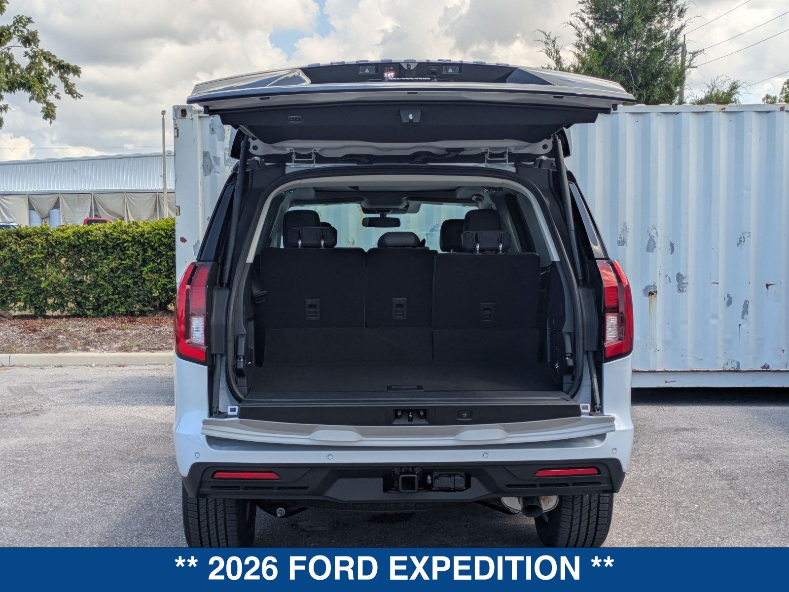 New 2026 Ford Expedition Active RWD image 17