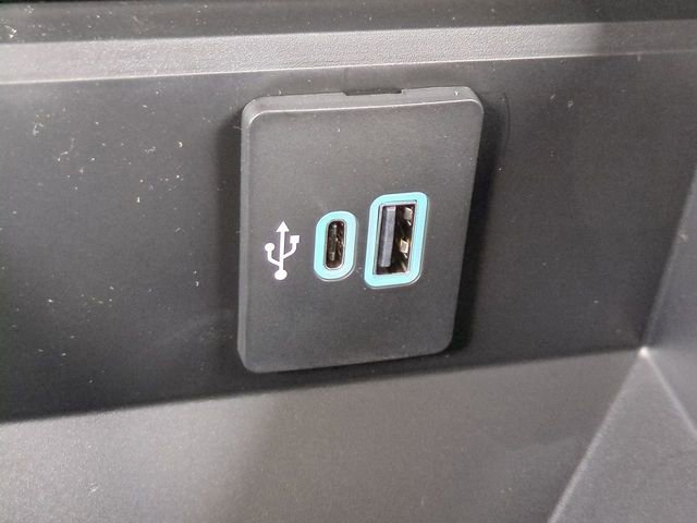 New 2026 Ford F250 Lariat w/ Black Appearance Package AWD/4WD image 22