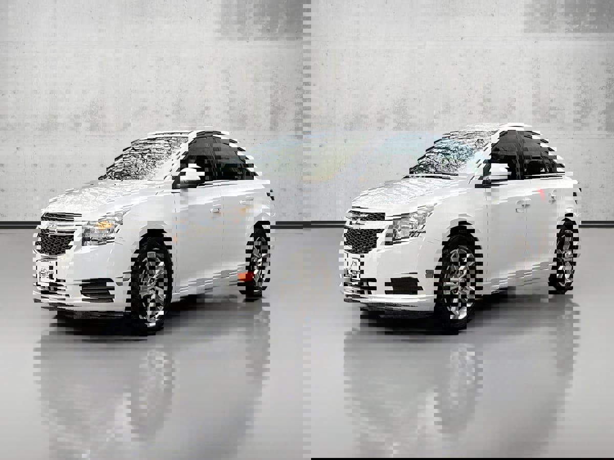 Used 2013 Chevrolet Cruze LT image 3