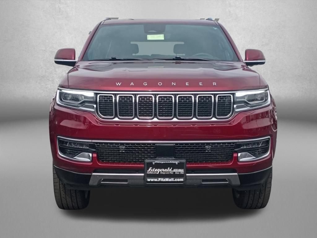 Used 2022 Jeep Wagoneer Series III w/ Premium Group I AWD/4WD image 2