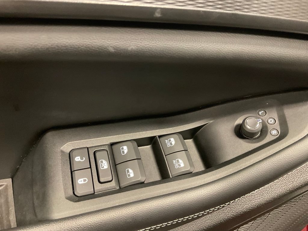 Used 2024 Jeep Grand Cherokee Altitude AWD/4WD image 12