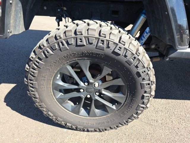 Used 2022 Jeep Gladiator Overland image 28