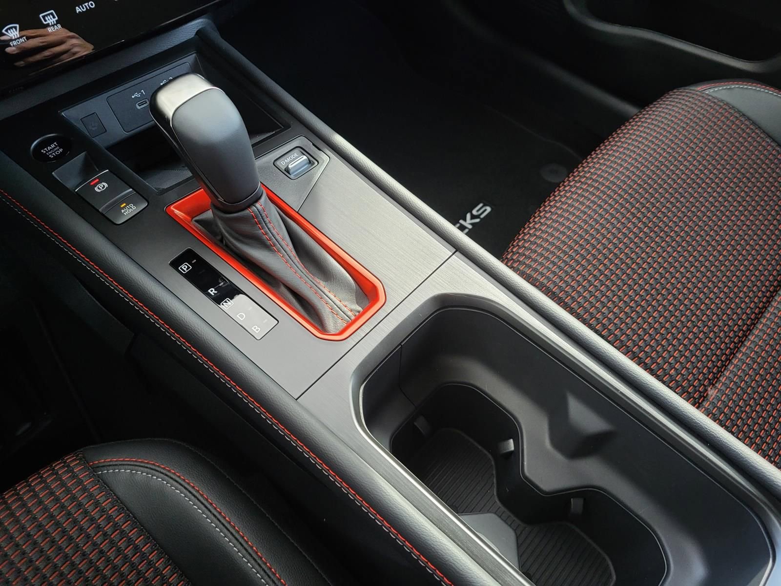 New 2026 Nissan Kicks SR FWD image 23