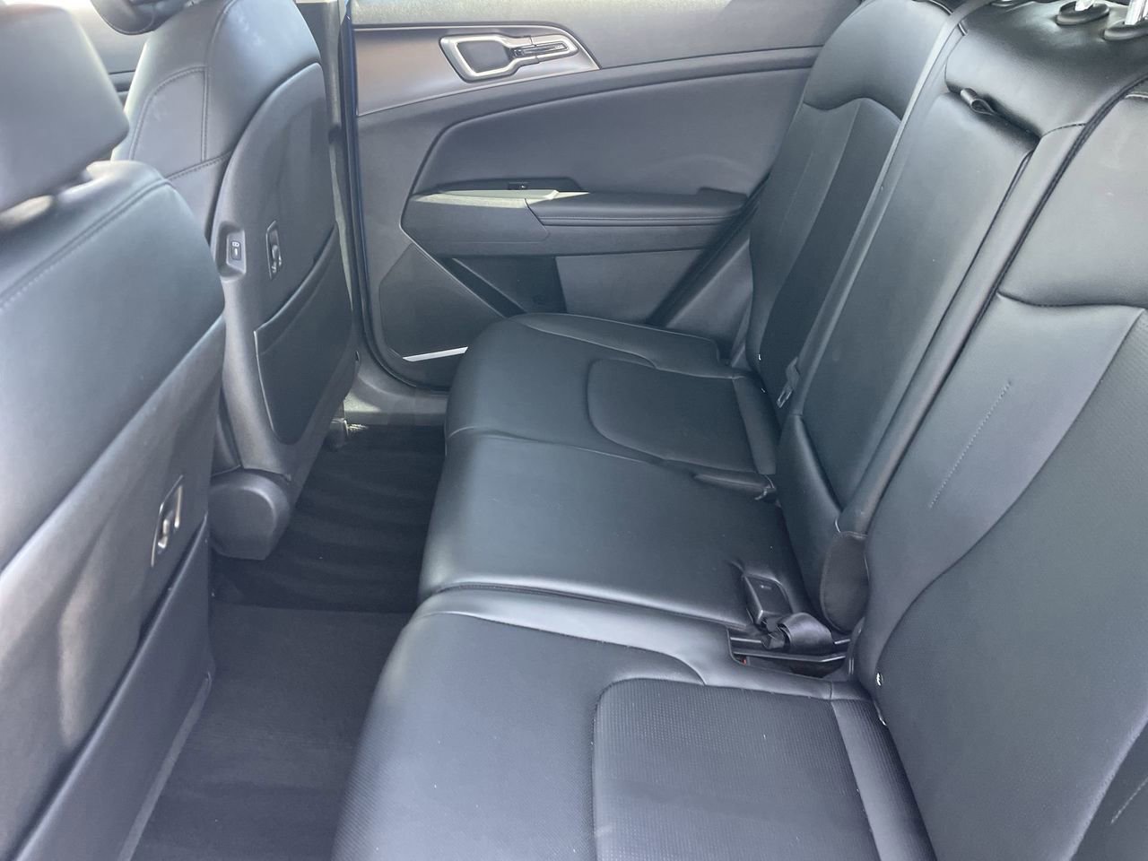 Certified 2026 Kia Sportage EX FWD image 16