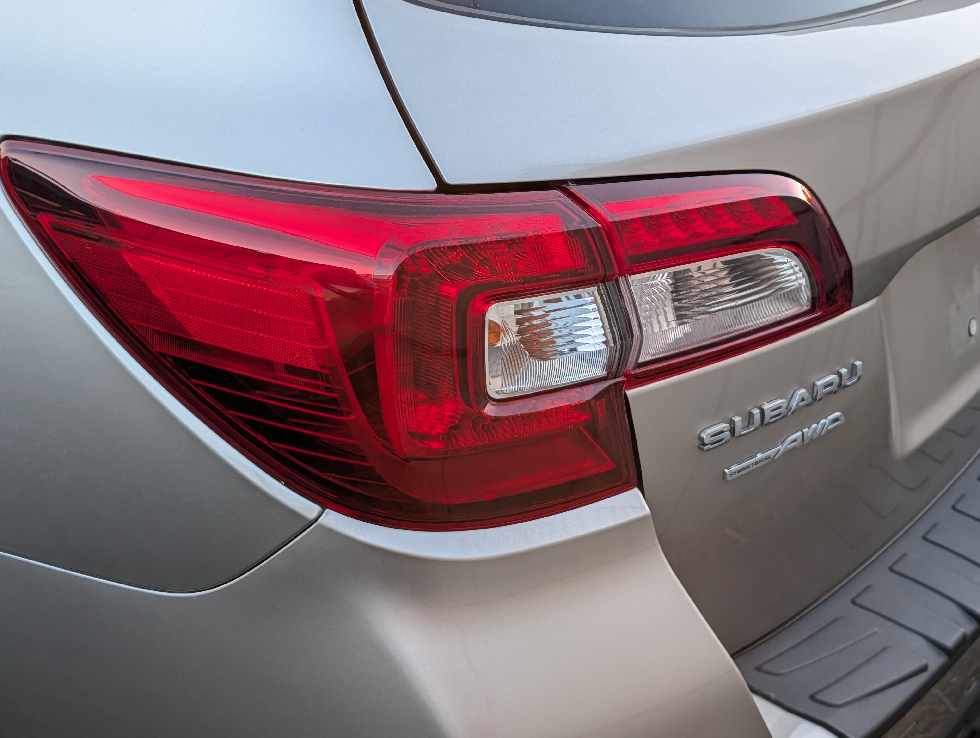 Used 2018 Subaru Outback 3.6R Limited AWD/4WD image 17