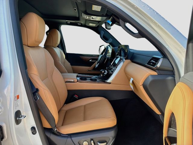 New 2026 Lexus LX 600 4WD w/ Luxury Package image 16