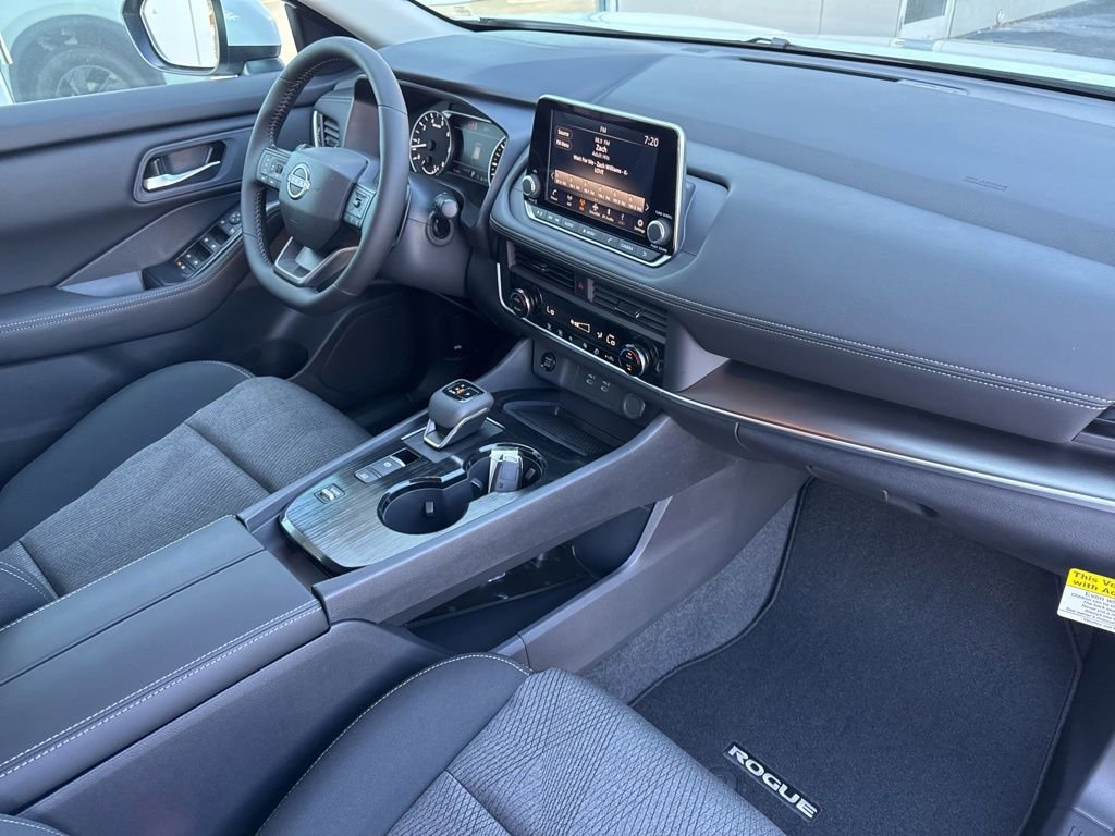 New 2026 Nissan Rogue SV FWD image 18