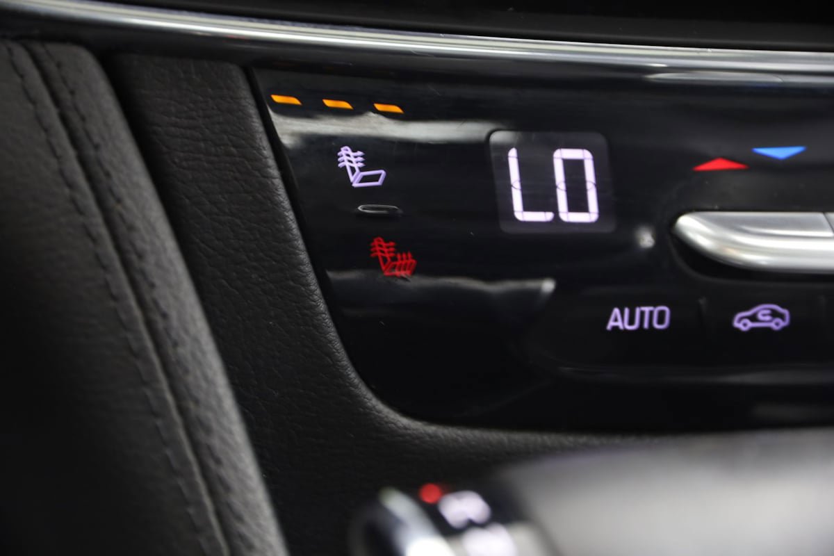 Used 2018 Cadillac CT6 3.6 AWD image 8