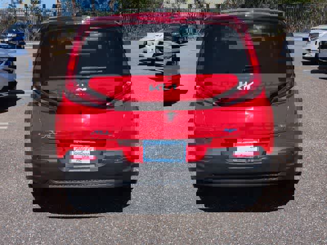 Used 2022 Kia Soul LX image 6