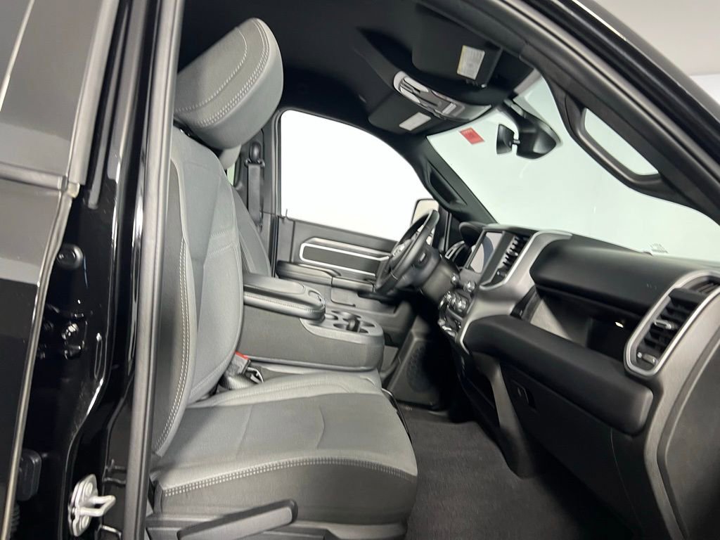 Used 2024 RAM 2500 Big Horn w/ Bed Utility Group image 27