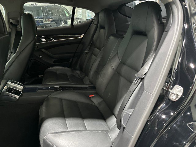Used 2013 Porsche Panamera image 6