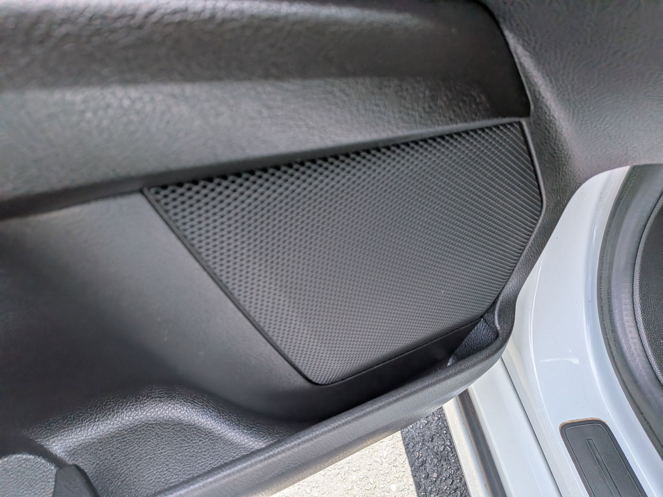 Used 2015 Ford Fusion SE FWD image 15