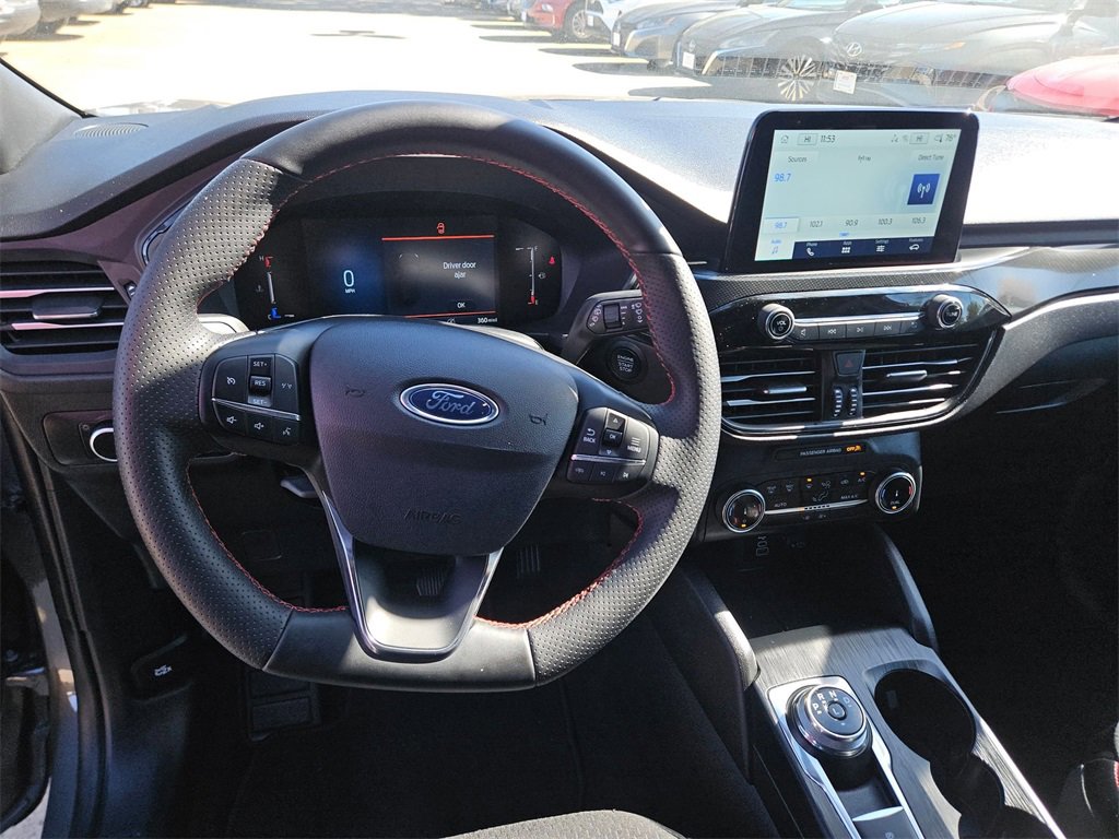 Used 2025 Ford Escape ST-Line image 16