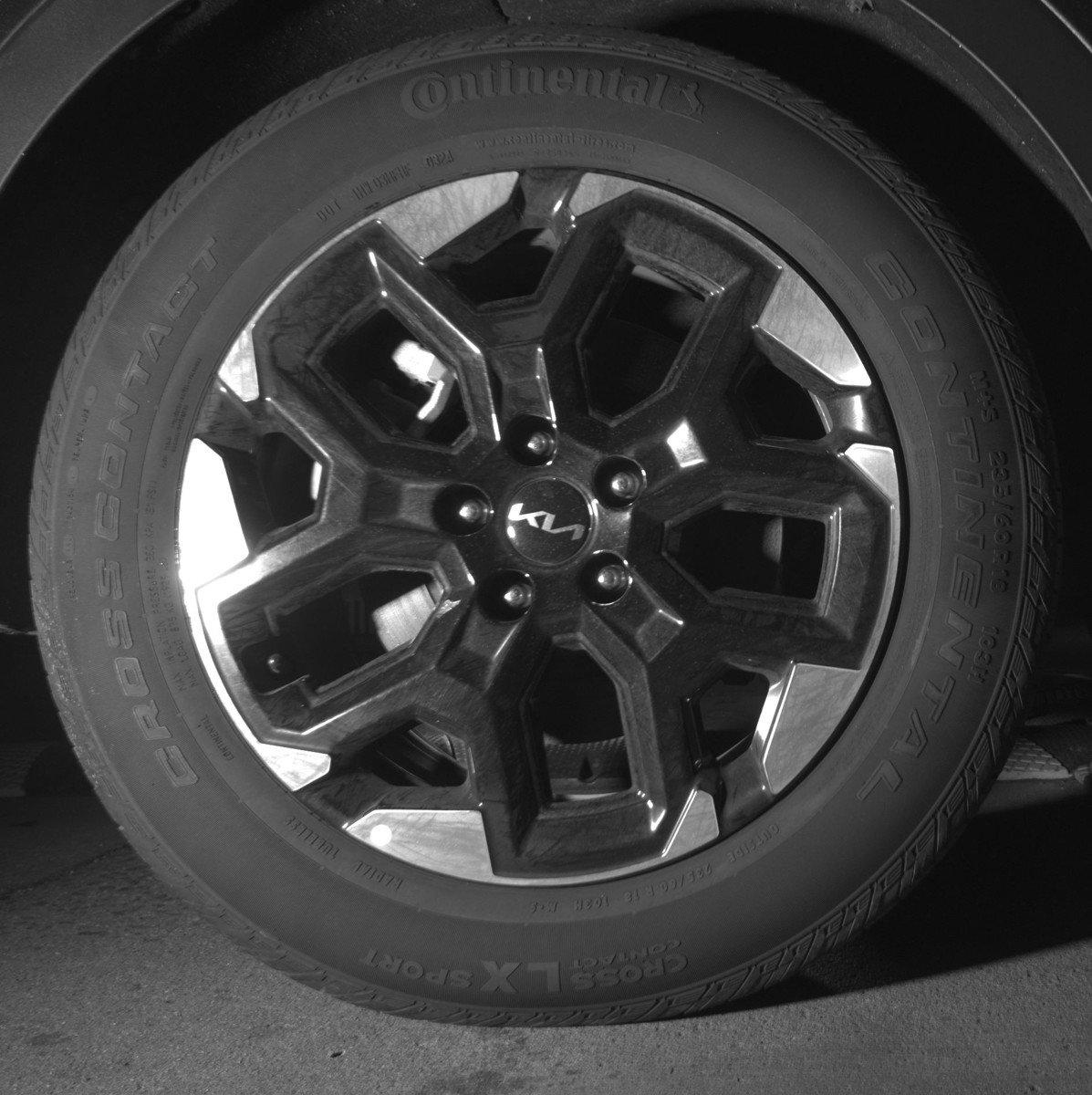 Used 2024 Kia Sorento S image 15