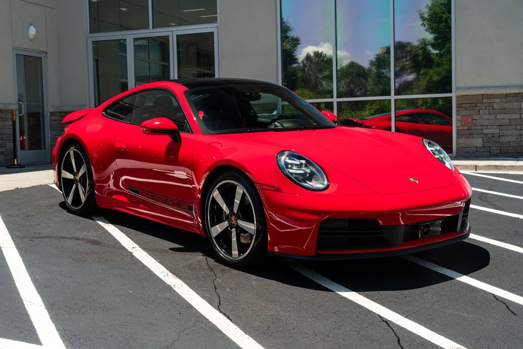 Used 2025 Porsche 911 Carrera RWD image 8