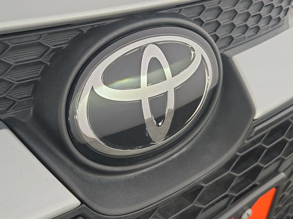 Used 2022 Toyota Corolla LE FWD image 33