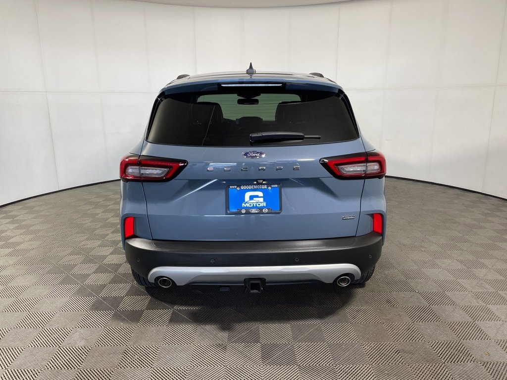 Used 2024 Ford Escape SE w/ PHEV Premium Package image 6