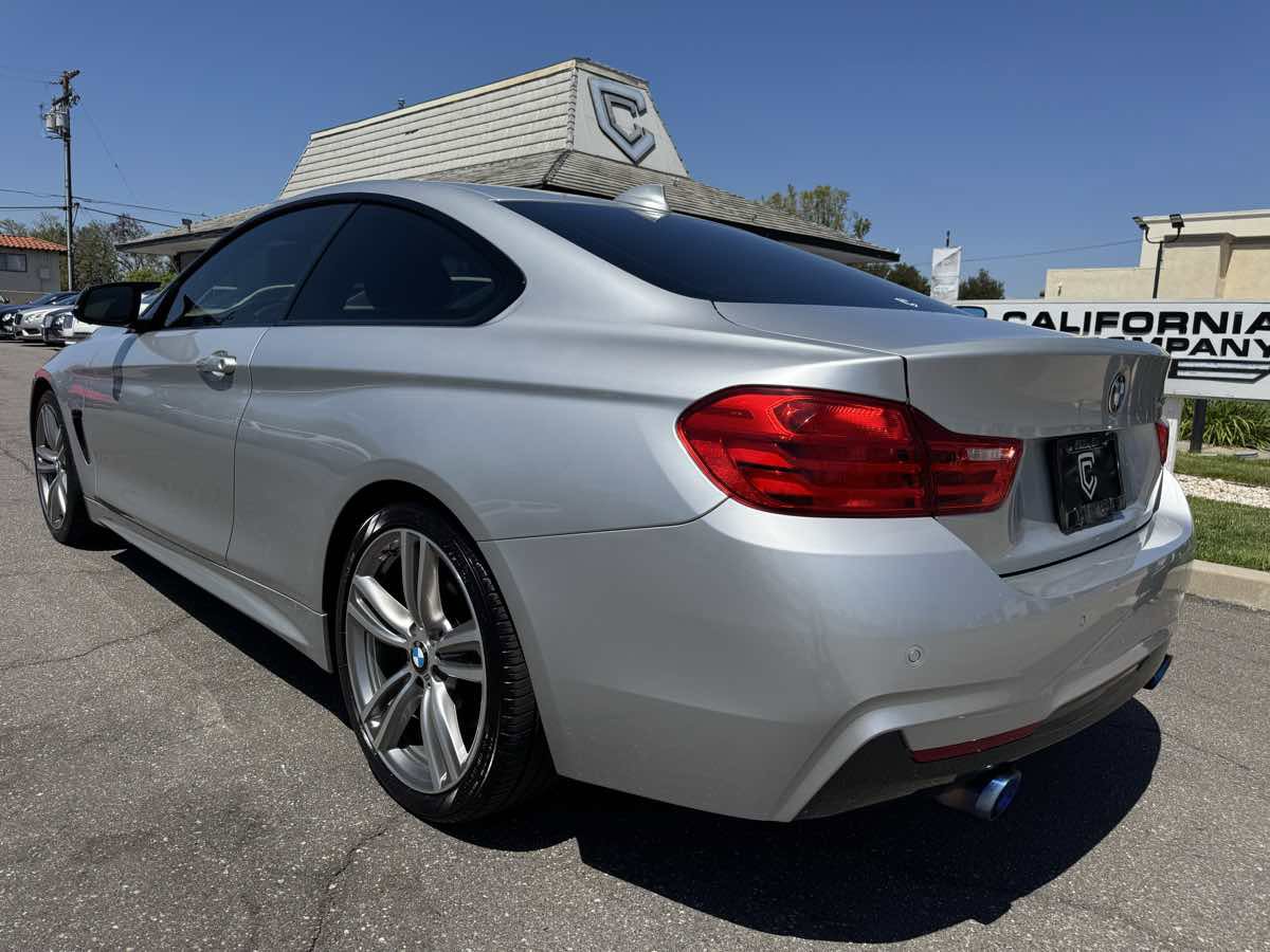 Used 2014 BMW 435i Coupe w/ M Sport RWD image 4