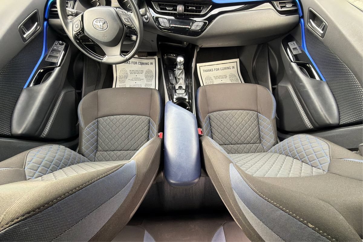 Used 2020 Toyota C-HR XLE FWD image 14