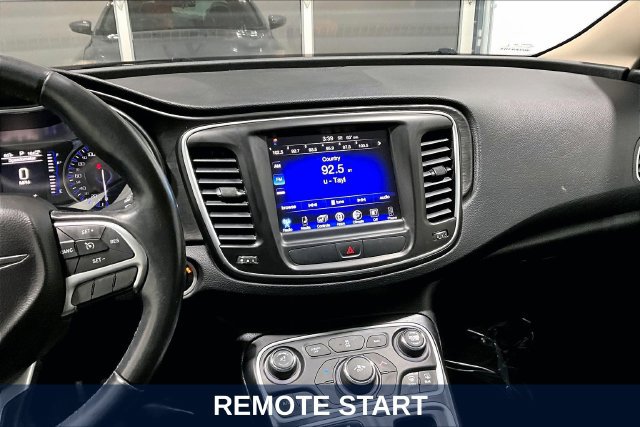 Used 2016 Chrysler 200 Limited FWD image 12