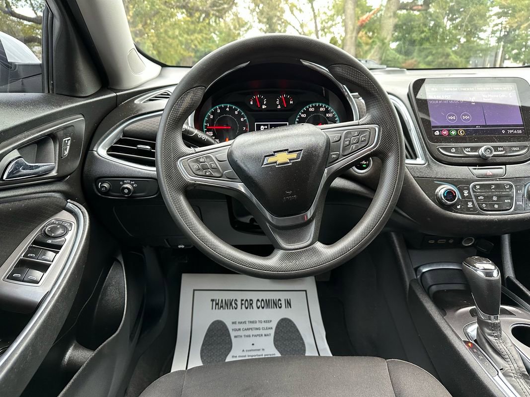 Used 2019 Chevrolet Malibu LT image 14