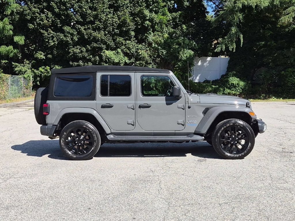 Used 2021 Jeep Wrangler Unlimited Sahara w/ Cold Weather Group AWD/4WD image 2