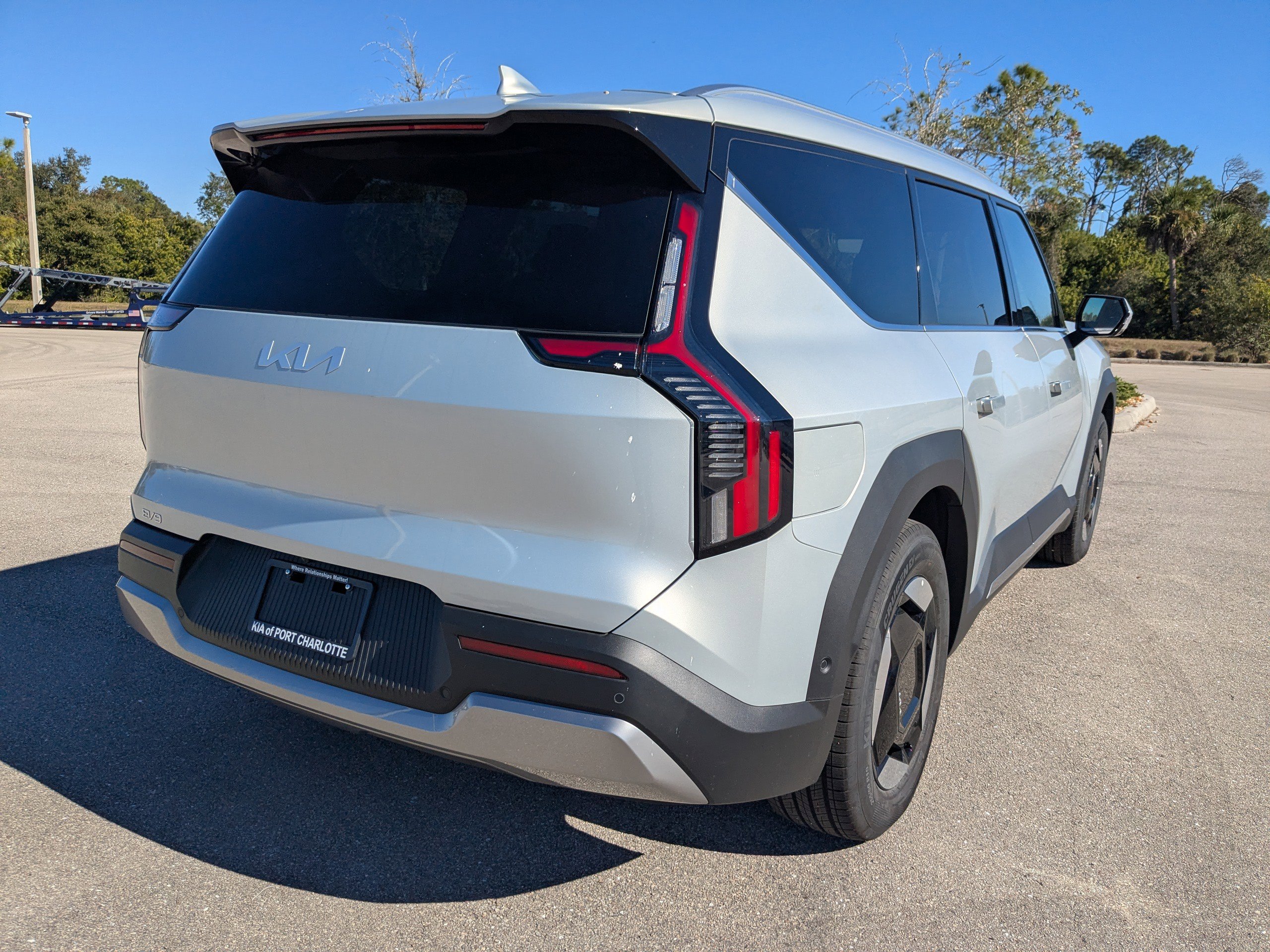 New 2026 Kia EV9 Wind AWD/4WD image 5