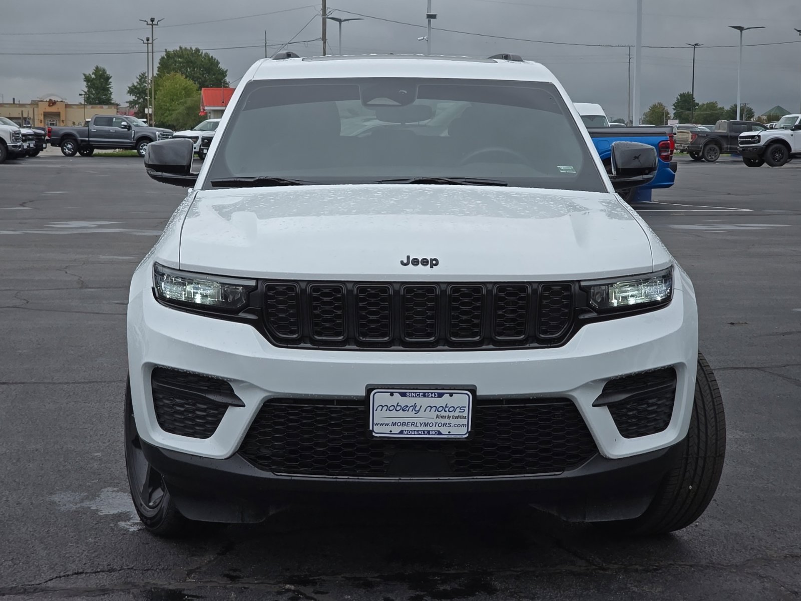 Used 2023 Jeep Grand Cherokee Altitude AWD/4WD image 59