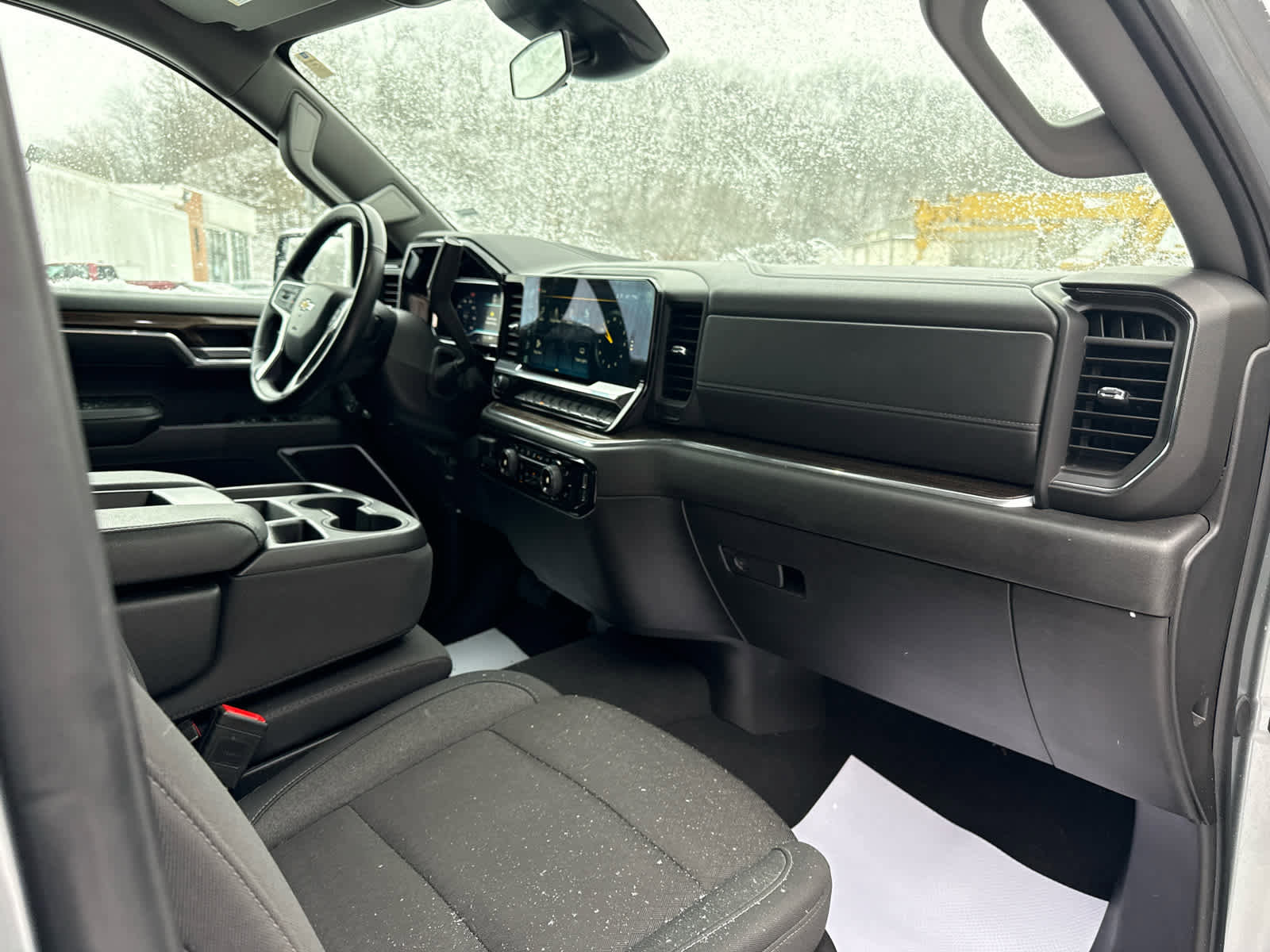 Used 2025 Chevrolet Silverado 1500 LT image 26