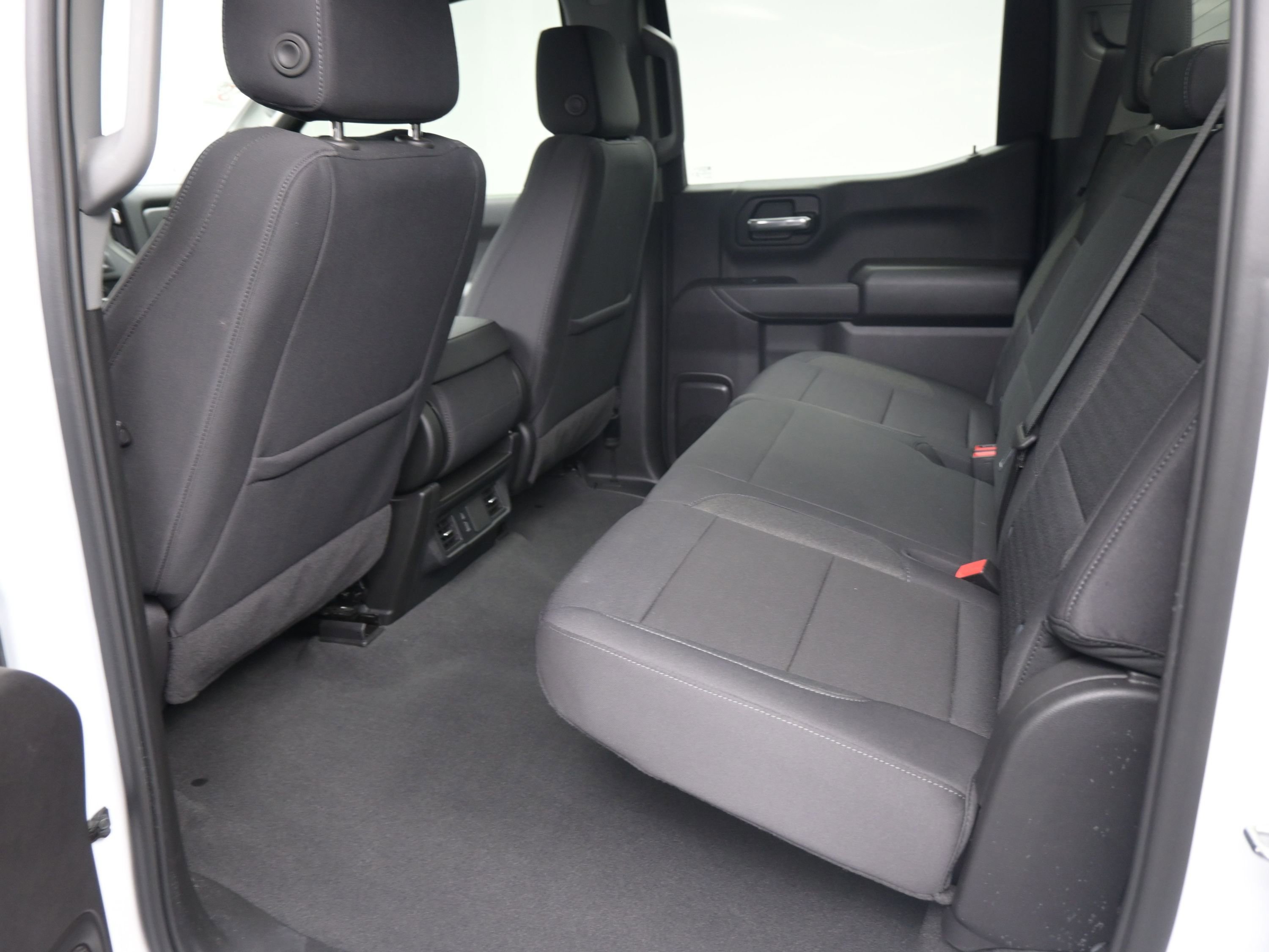 Used 2024 Chevrolet Silverado 1500 Custom Trail Boss w/ LPO, Dark Essentials Package image 31