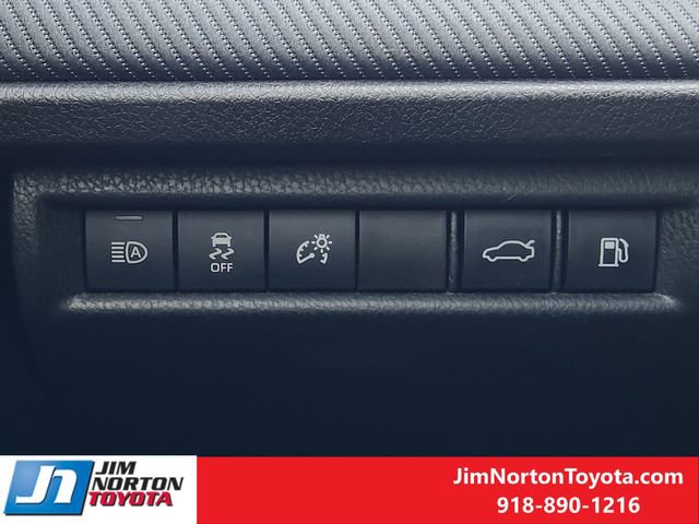 Used 2025 Toyota Camry SE image 24