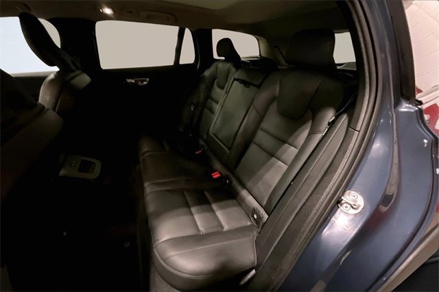 Certified 2025 Volvo V60 B5 Cross Country Plus image 27