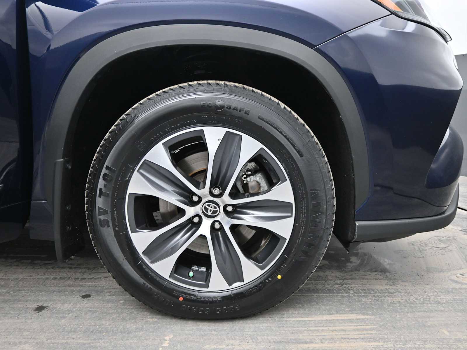 Used 2024 Toyota Highlander XLE image 10