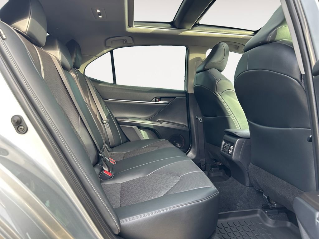 Used 2022 Toyota Camry XSE w/ Navigation Package image 11