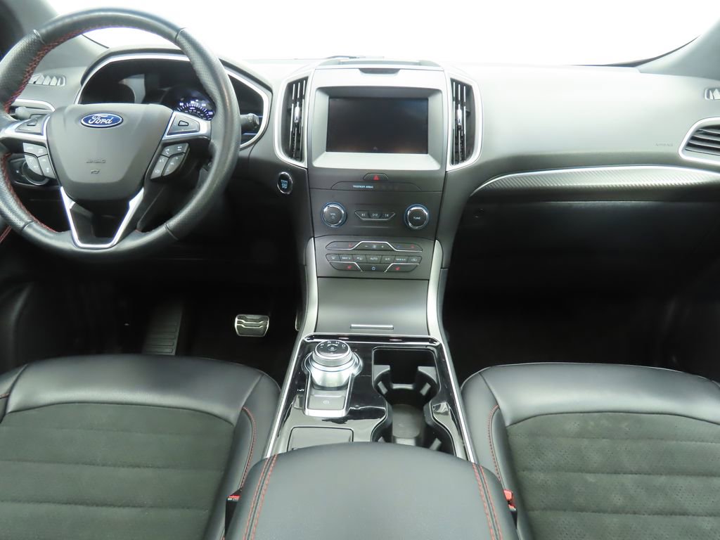 Used 2020 Ford Edge ST-Line w/ Cold Weather Package image 13