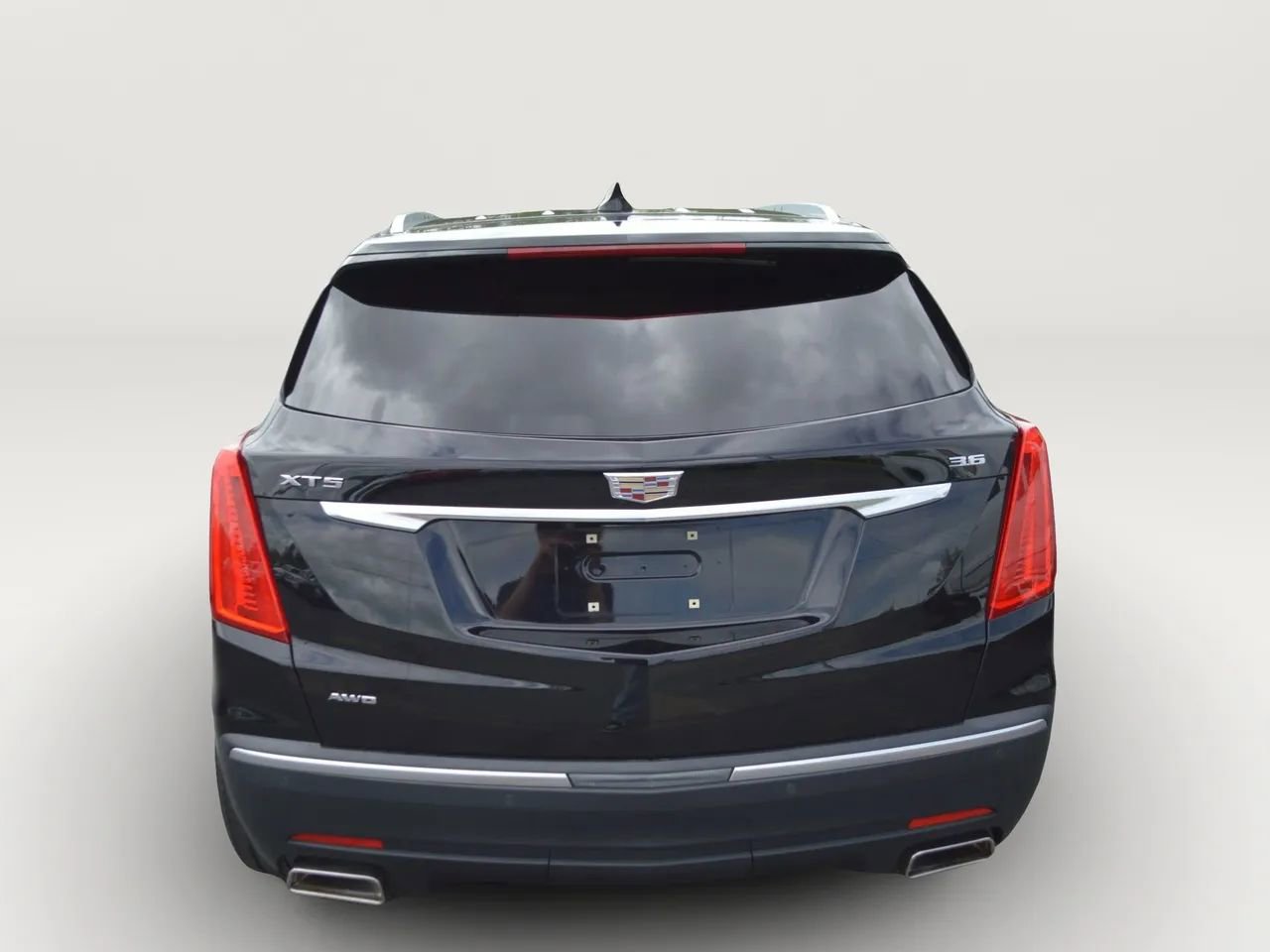 Used 2018 Cadillac XT5 Luxury w/ Driver Awareness Package AWD/4WD image 7