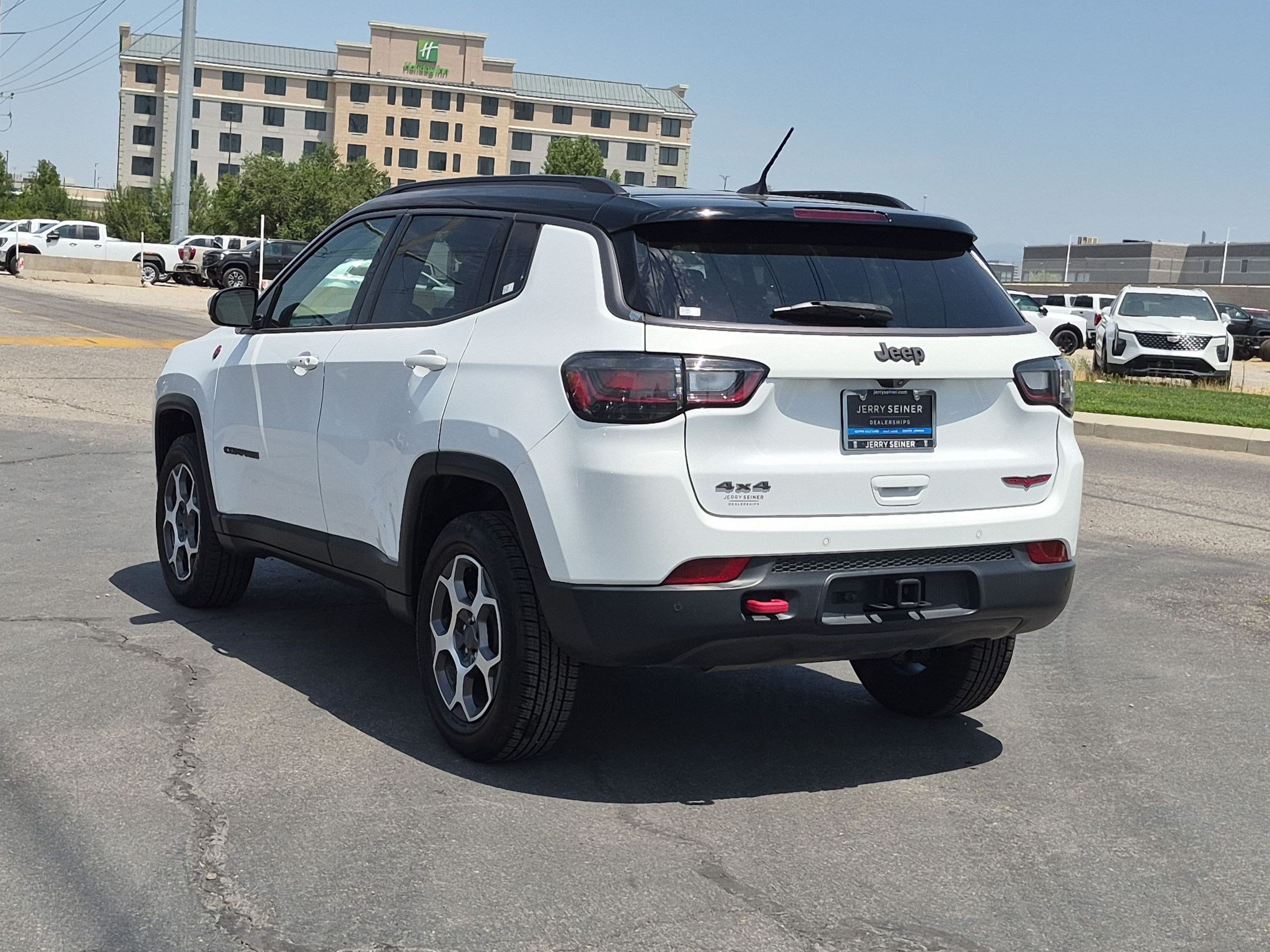 Used 2022 Jeep Compass Trailhawk w/ Trailhawk Elite Group AWD/4WD image 4