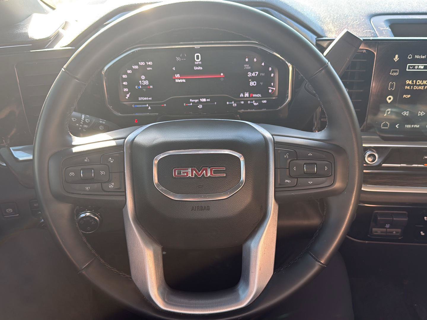 Used 2025 GMC Sierra 1500 SLE AWD/4WD image 18