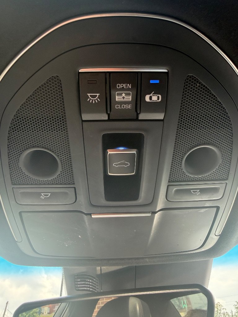 Used 2019 Genesis G80 3.3T Sport RWD image 16