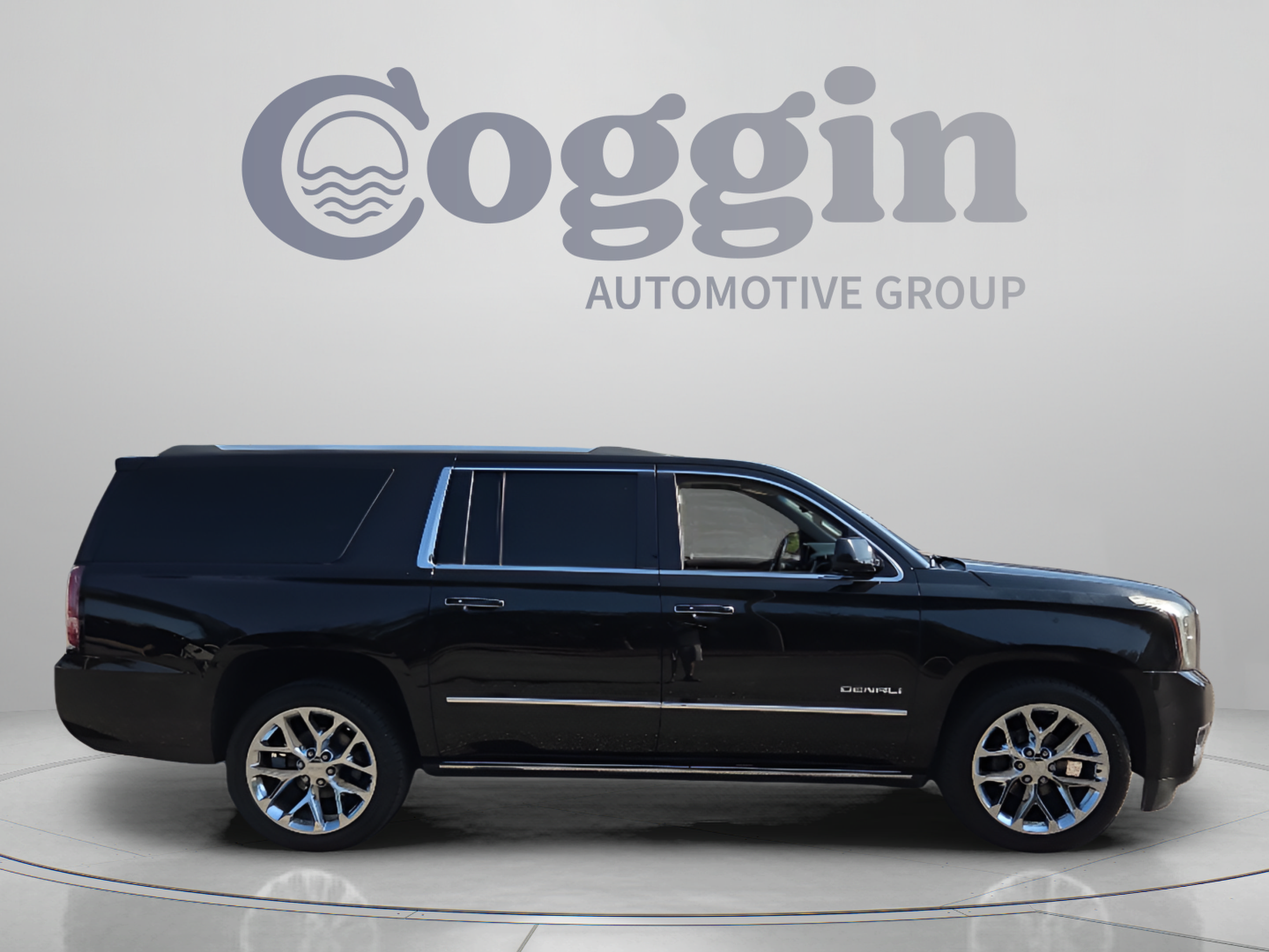 Used 2017 GMC Yukon XL Denali w/ Open Road Package AWD/4WD image 6