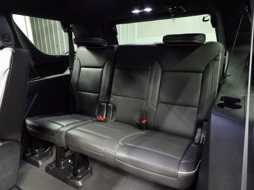 Used 2023 GMC Yukon SLT w/ Max Trailering Package image 14