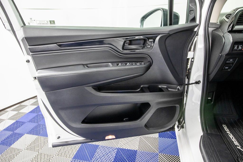 Used 2025 Honda Odyssey Touring image 15