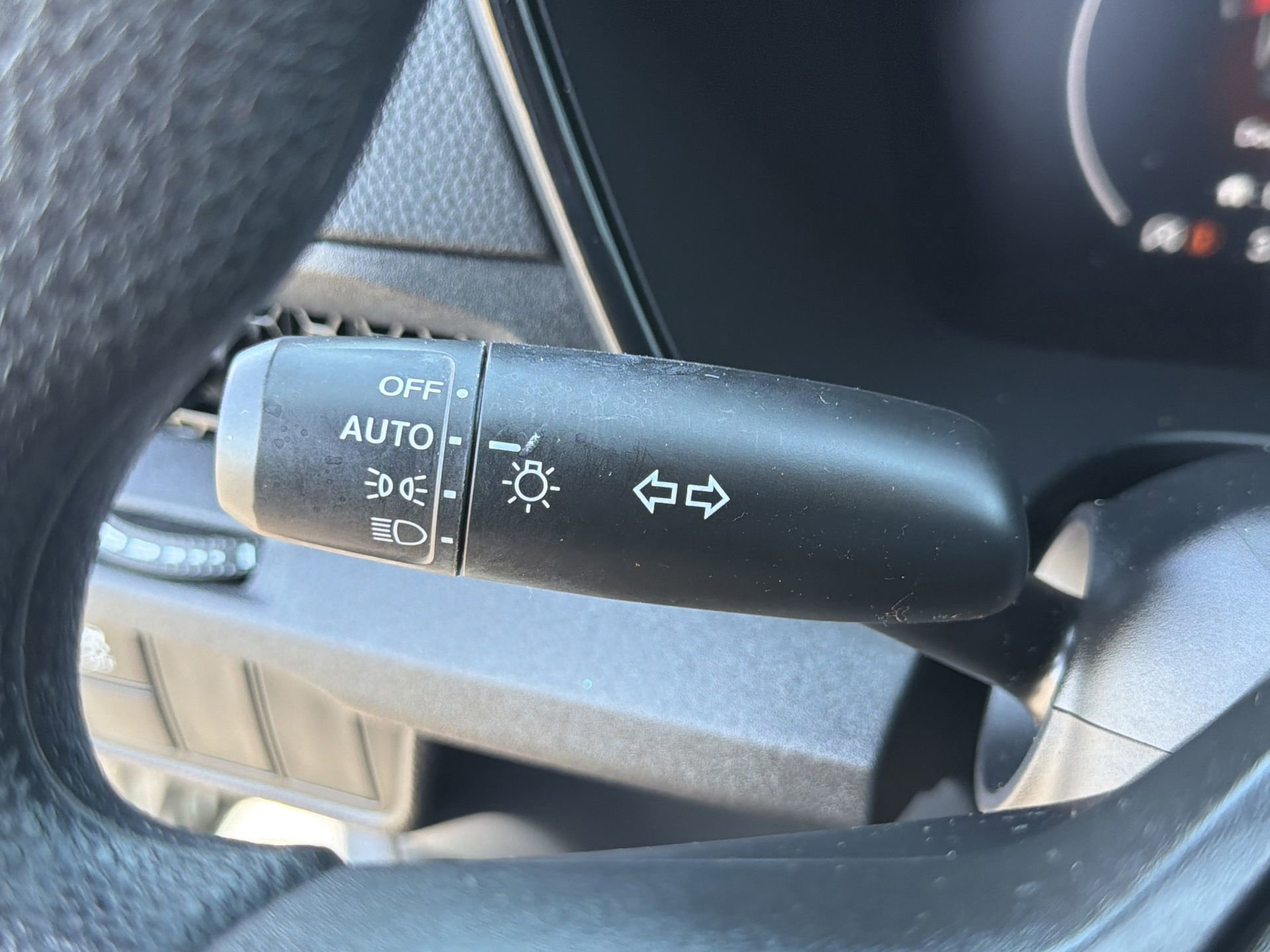 Used 2025 Honda CR-V EX image 16