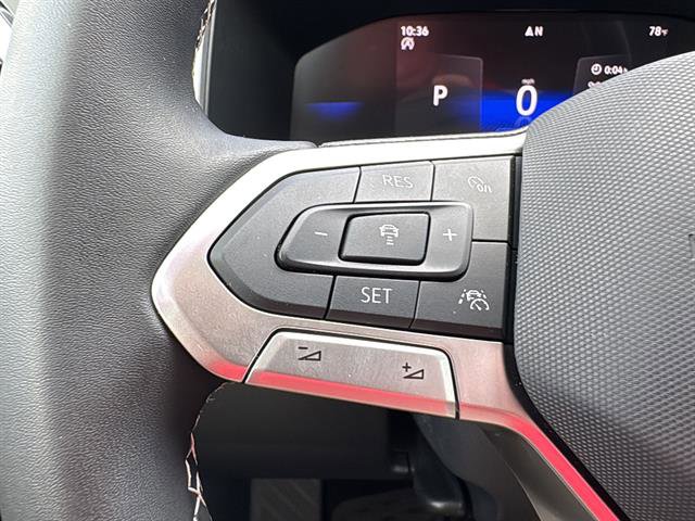 Certified 2025 Volkswagen Taos SE FWD image 17