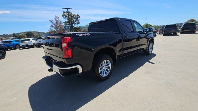 Used 2022 Chevrolet Silverado 1500 LT AWD/4WD image 8